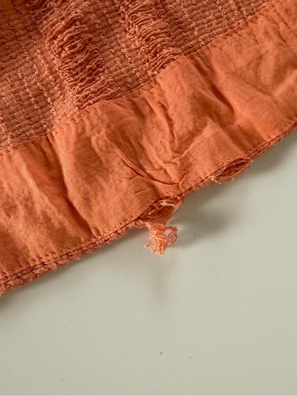 Free People Calypso distressed tee. Peach/Coral NWT Small - Picture 11 of 13